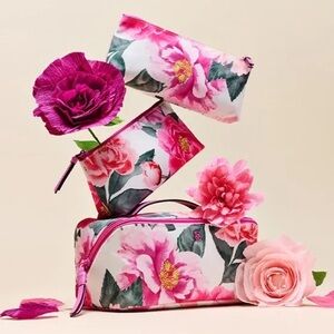 Victoria’s Secret Floral Cosmetic Bag Set